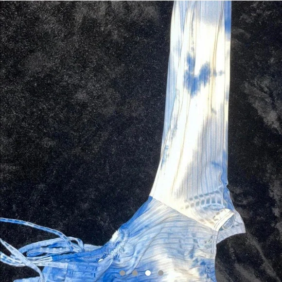 Brand New ♥︎ Shein Crop Top ♥︎ - Picture 2 of 4